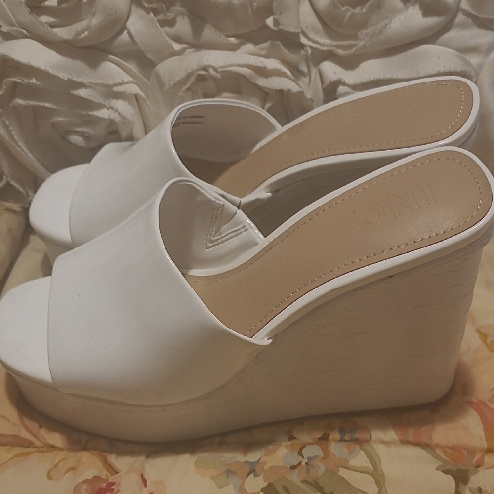 INC International Concepts White Patent Leath Wedge Sandals Minimalist New W.o.b